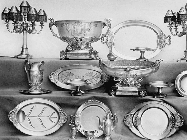 Photo: silverware. Source: Library of Congress.