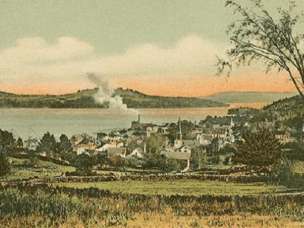 Photo: Meredith Village, New Hampshire, from a 1905 postcard. Credit: Wikimedia Commons.