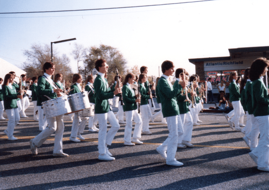 Photo: the Moore Junior High Band in the Yucaipa Christmas Parade