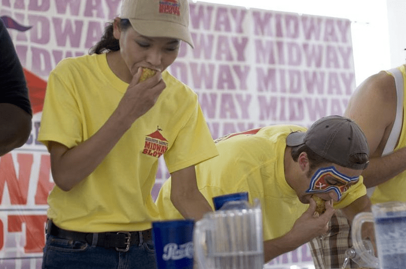 Photo: Midway Slots Crabcake Eating Competition, August 2005