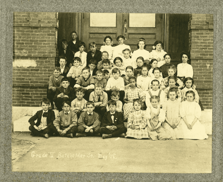 Photo: 5th Grade Class at the Batchelder Street School in Laconia, New Hampshire, May 1908