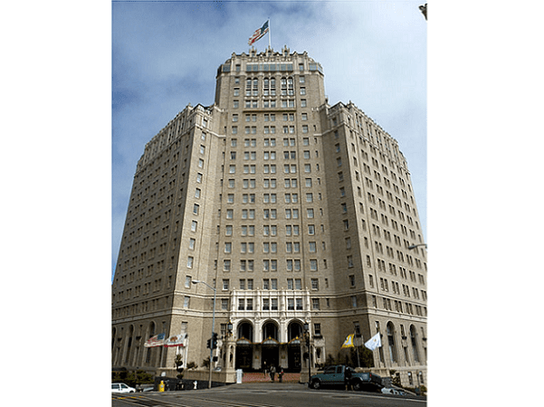 Photo: the InterContinental Mark Hopkins Hotel, San Francisco, California. Credit: Bobak Ha’Eri; Wikimedia Commons.