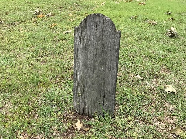 Photo: wooden grave marker in Oakwood Cemetery, Denton, Texas. Credit: Gena Philibert-Ortega.