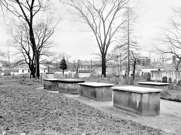 Photo: Burying Point Cemetery from Charter Street, Salem, Massachusetts. Courtesy of Peabody Essex Museum, Phillips Library, from the collection of Frank Cousins.