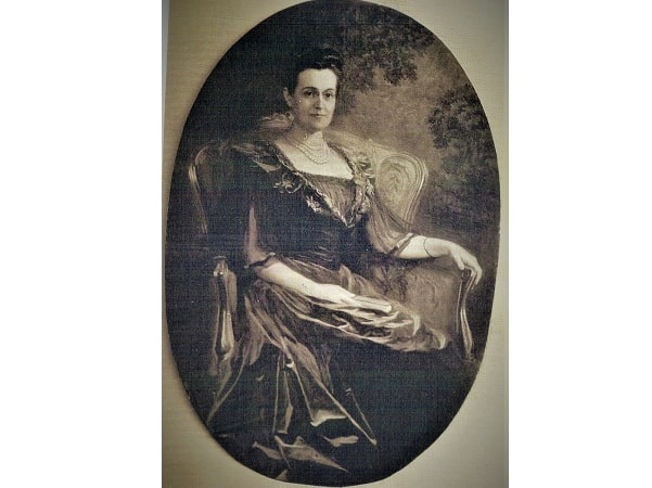 Photo: Ada Waterman Small Moore. Courtesy of Alex Dearborn of Maine, grandson of Ada Small Moore.