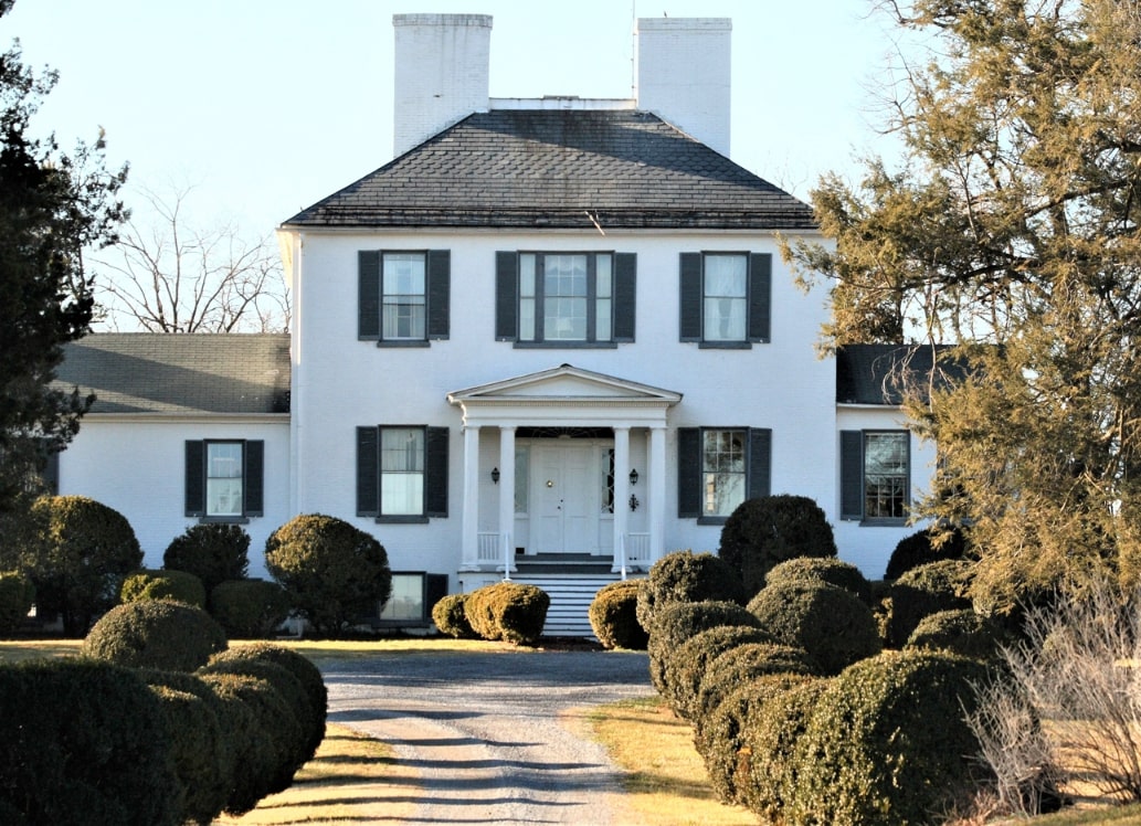 Photo: Cedar Lawn, near Charles Town, West Virginia, built in 1825. Credit: Acroterion; Wikimedia Commons.