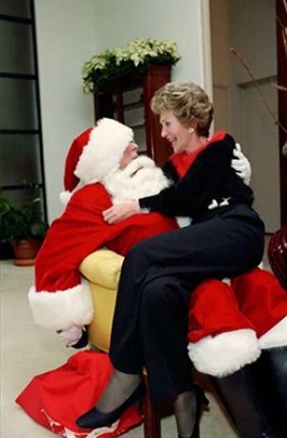Photo: President and Mrs. Reagan, Christmas 1983. Credit: Ronald Reagan Presidential Library.