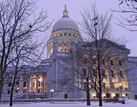Photo: the Wisconsin State Capitol, Madison, Wisconsin. Credit: RAHurd; Wikimedia Commons.