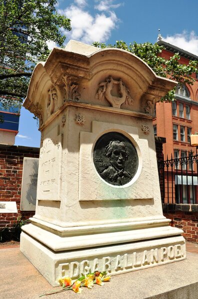 Photo: Edgar Allan Poe’s monument/gravestone in Westminster Hall and Burying Ground, Baltimore, Maryland. Credit: AndrewHorne; Wikimedia Commons.